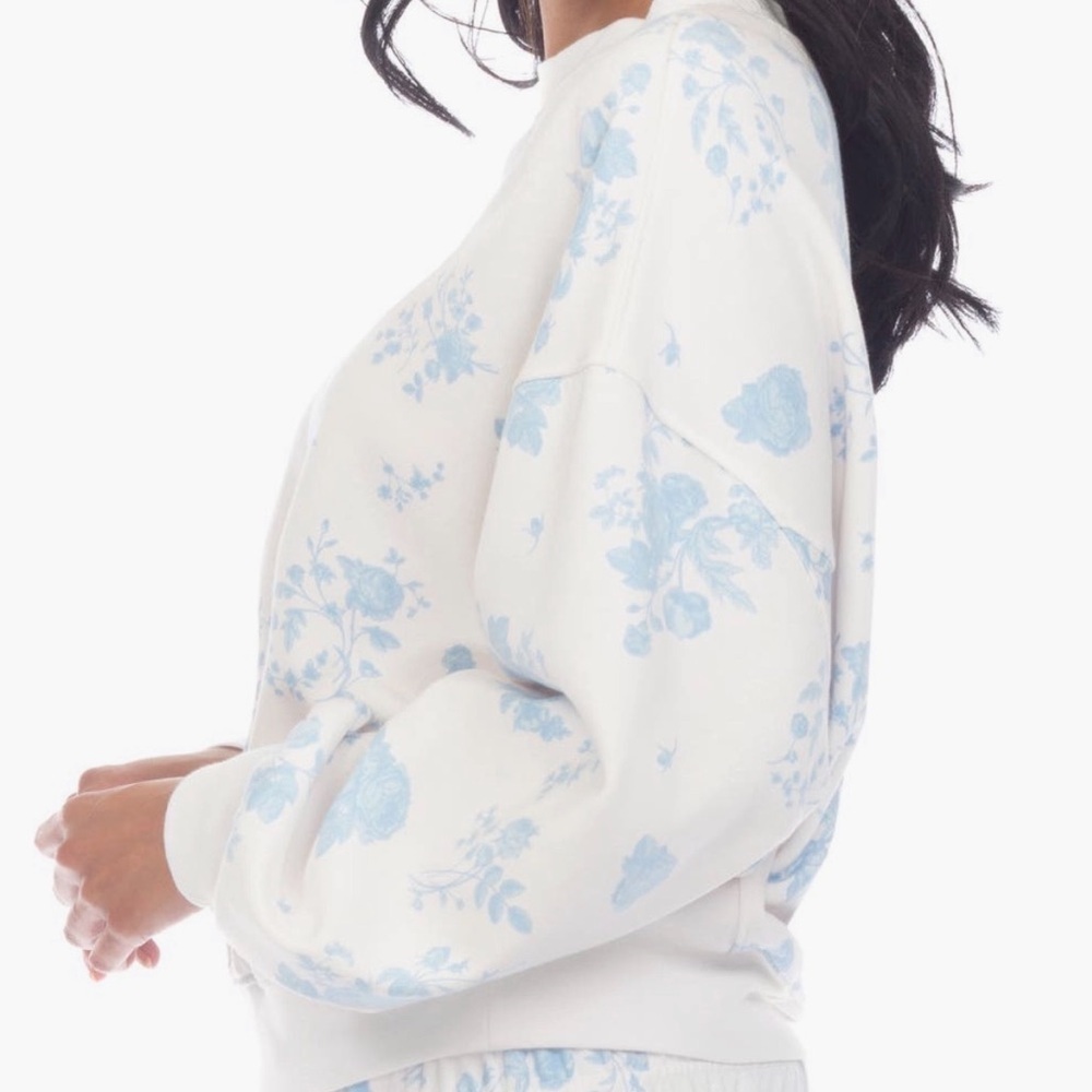Honeydew No Plans Super Soft Graphic Sweatshirt Blue Cream Honeymoon Floral NWT - Picture 4 of 7